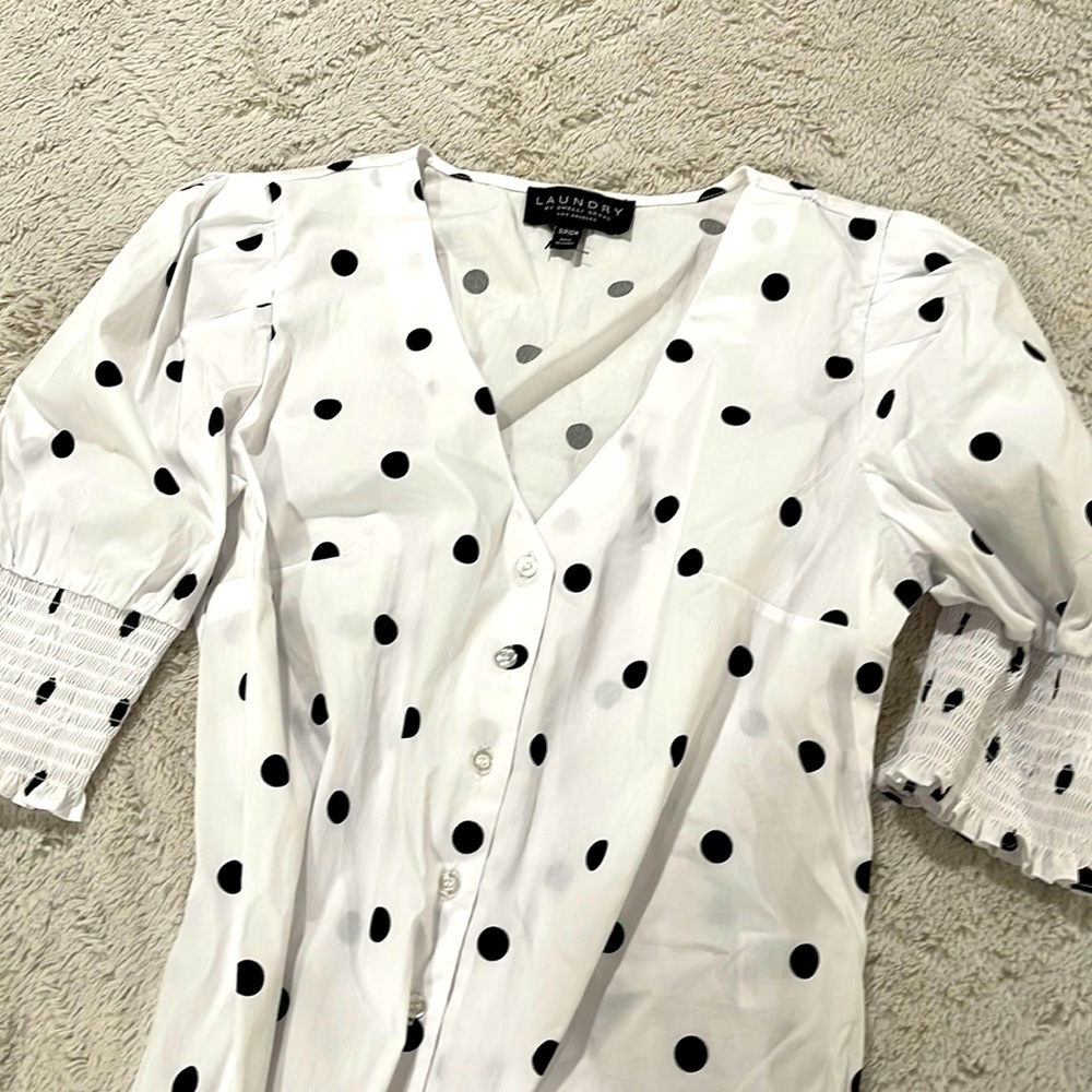 Laundry S blouse NWOT
